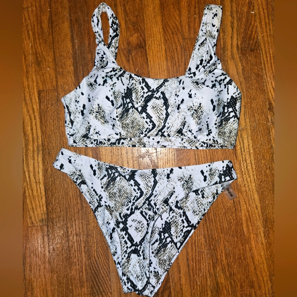 Snakeskin printed bikini bathing suit 🐍 from SHEIN size S